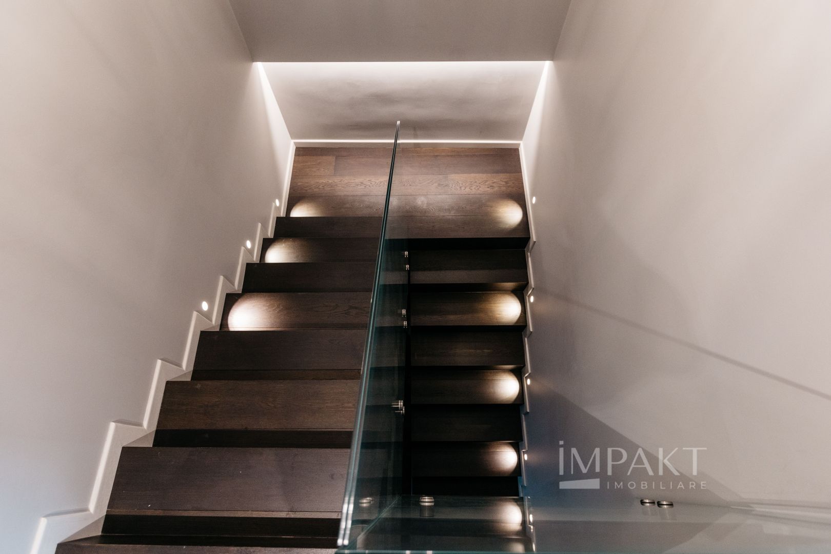 Penthouse extravagant in centrul orasului Cluj- Napoca - Poză 16