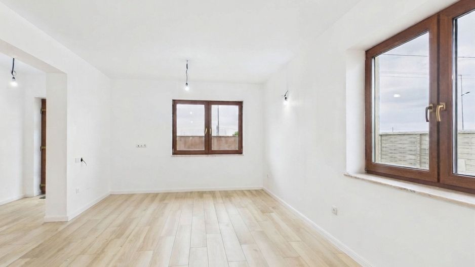 Casă Nojorid, 117 mp, teren 700 mp - Poză 12