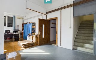 Clădire cu destinație comercială în Grădiște - Poză 7