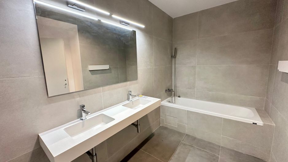 Apartament cu 3 camere tip duplex, zona Aviatorilor -  Charles de Gaulle - Poză 10