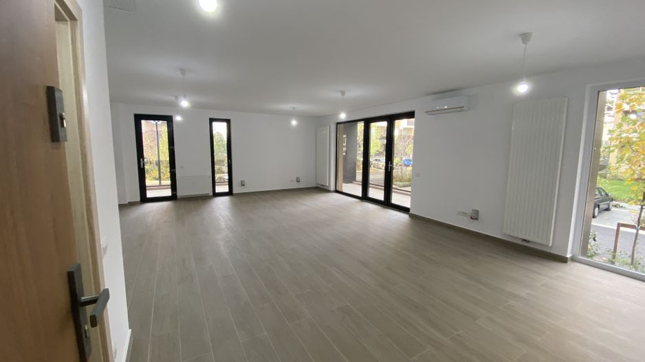 Spațiu comercial / Birouri de închiriat în Urban Plaza | Predare imediată - Poză 1