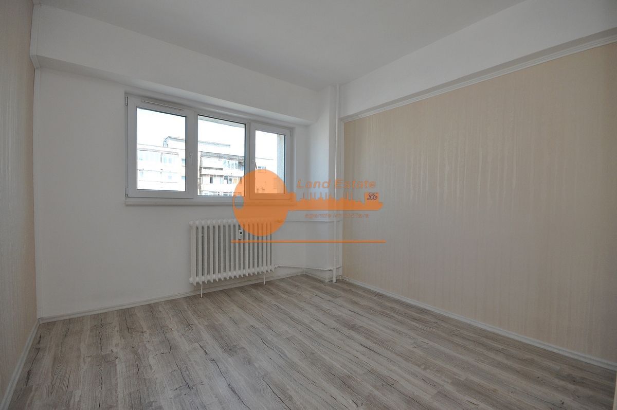 Apartament cu 3 camere in zona Pacii-Apusului - Poză 3