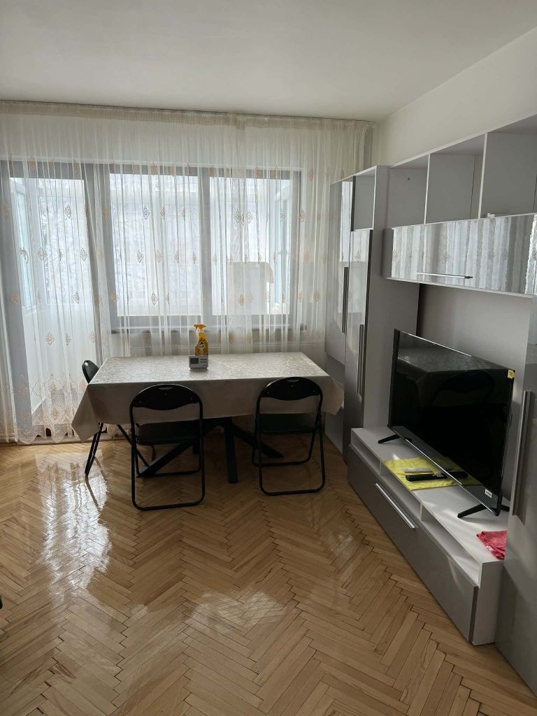 Apartament cu 3 camere- Craiovita Noua - Poză 6