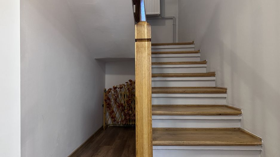 Gata de locuit! Vanzare casa cu 5 camere in Priboiu, com.Branesti - Poză 33
