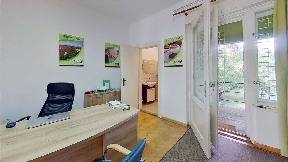 Casa in zona centrala Brasov - Poză 3