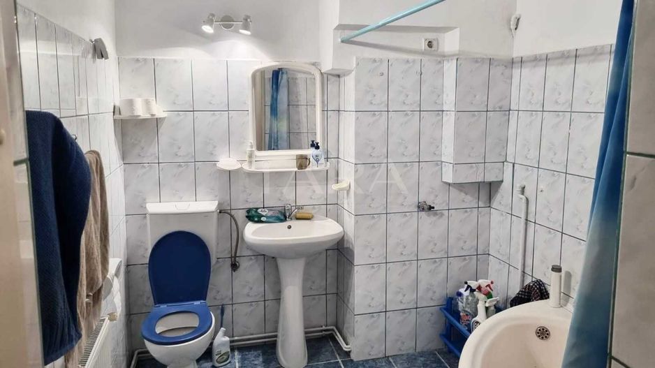 Ultracentral, 3 camere în vila interrbelica, cu grădină si curte! - Poză 6