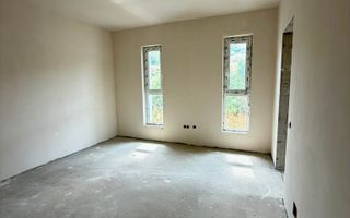 Triplex 4 camere DECOMANDATE, 112 mp utili, 184 mp curte, Urusagului - Poză 5