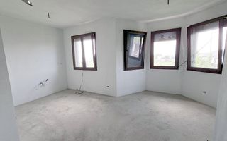 Casă tip vilă cu teren 2426 mp în Matca – oportunitate la 115.000 € - Poză 7
