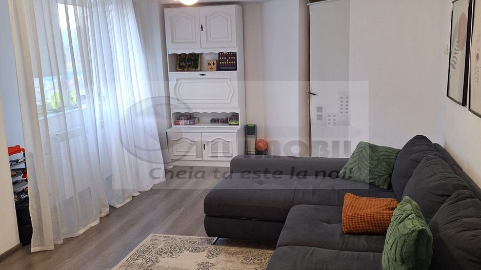 Apartament 2 cam decomandat- Bld. Poitiers- 115.000 euro - Poză 2