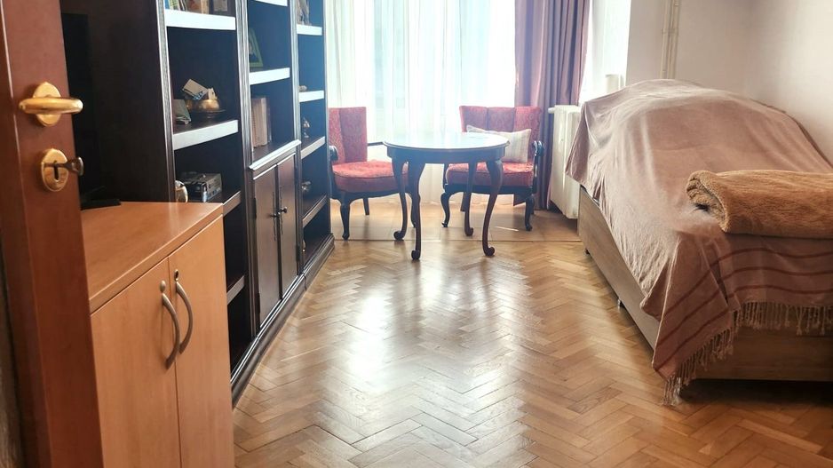 Apartament de 3 camere, 90mp, vedere urbană - Poză 16