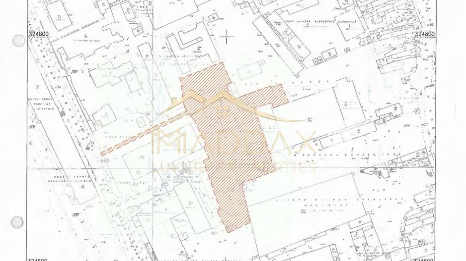 Teren Intravilan *** 6620mp*** // Parcul Carol - Poză 1