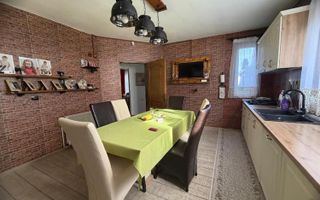 Casa cu 5 camere, 213mp, Zona Santana de Mures - Poză 9