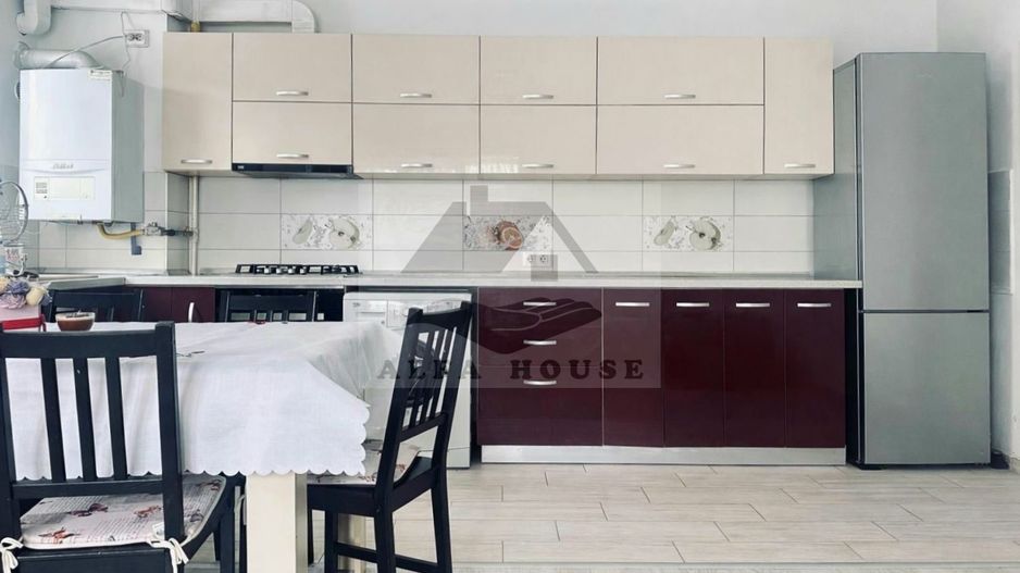 Apartament cu trei camere - locatie TOP , zona CORESI - Poză 1