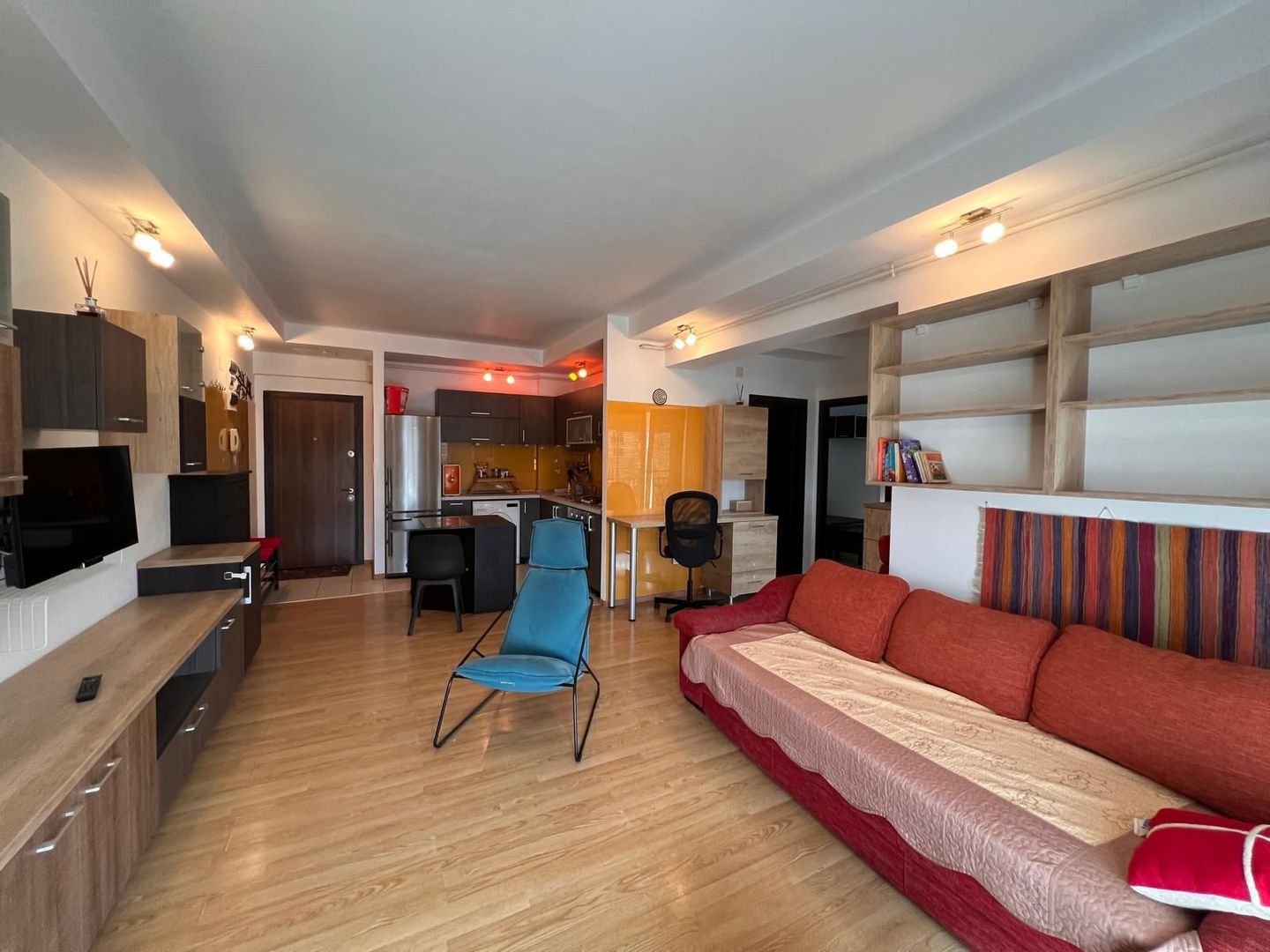 Apartament 2 camere Ansamblul Rezidential Cosmopolis - Poză 2
