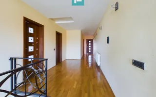 Vilă spațioasă cu 8 camere, Grădiște - Poză 12