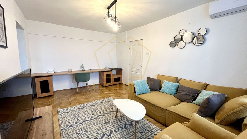 Apartament spațios cu 2 camere | Ion Dragalina - Poză 1