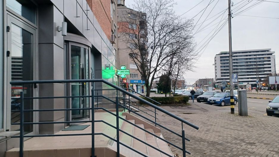 Spațiu birouri, Decebal Oradea. 2 700 Euro+TVA/lună (neg). Comision 0 - Poză 2