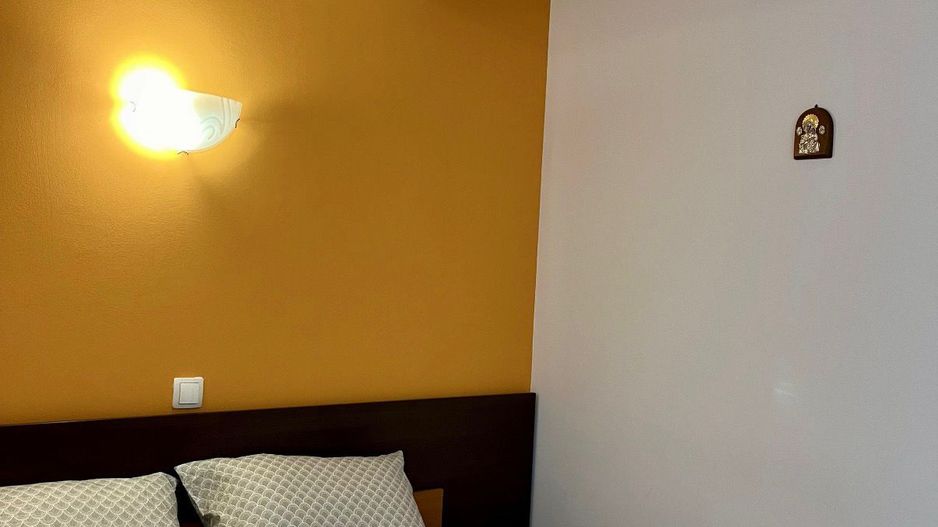 GARS. 1 DECEMBRIE 1918, BUCATARIE INCHISA, CENTRALA, METROU 10 MINUTE - Poză 2