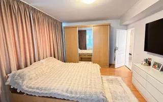 Vila spatioasa cu 9 camere foisor magazie curte amenajata complet - Poză 12