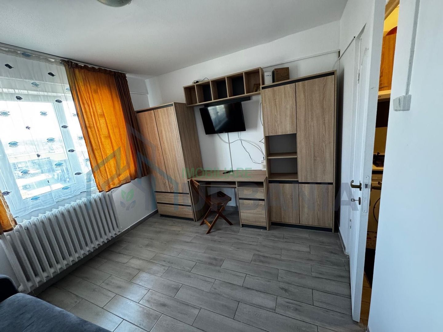 Garsonieră de închiriat în zona Podu Roș, la 10 minute de Palas Centru - Poză 2