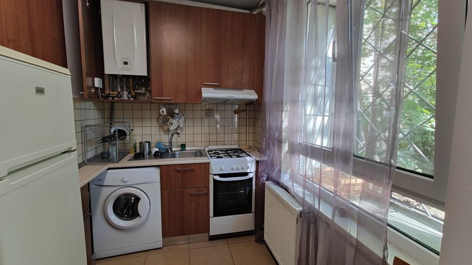 Floreasca – 2 camere decomandat, centrală proprie, balcon - Poză 13