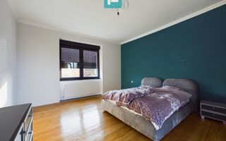 Casă generoasă în Periam județ Timiș - Poză 4