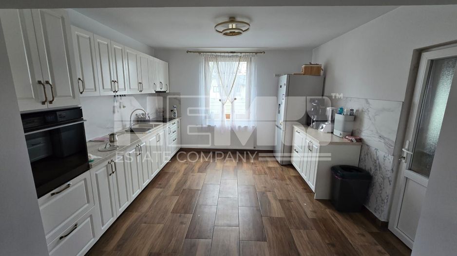 Casă spațioasă la 650000 de euro I Volovăț - Poză 6