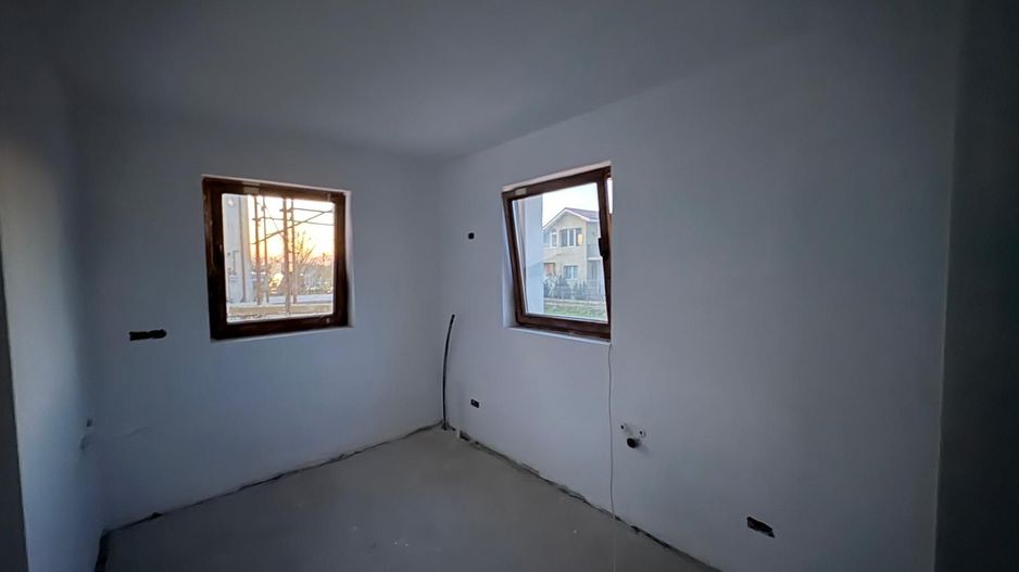 Casa duplex cu 2 locuri de parcare - Poză 5