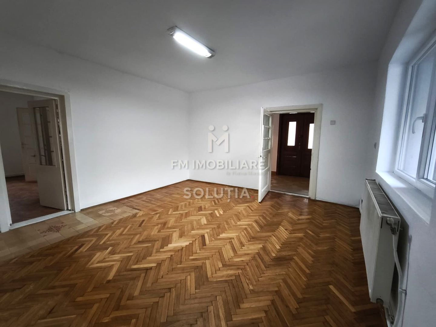 Casă de vânzare | 2 min de Centrul Vechi | garaj | curte proprie - Poză 7