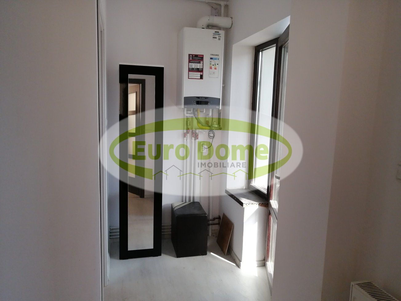 Inchiriere apartament 2 camere tip studio - Poză 3