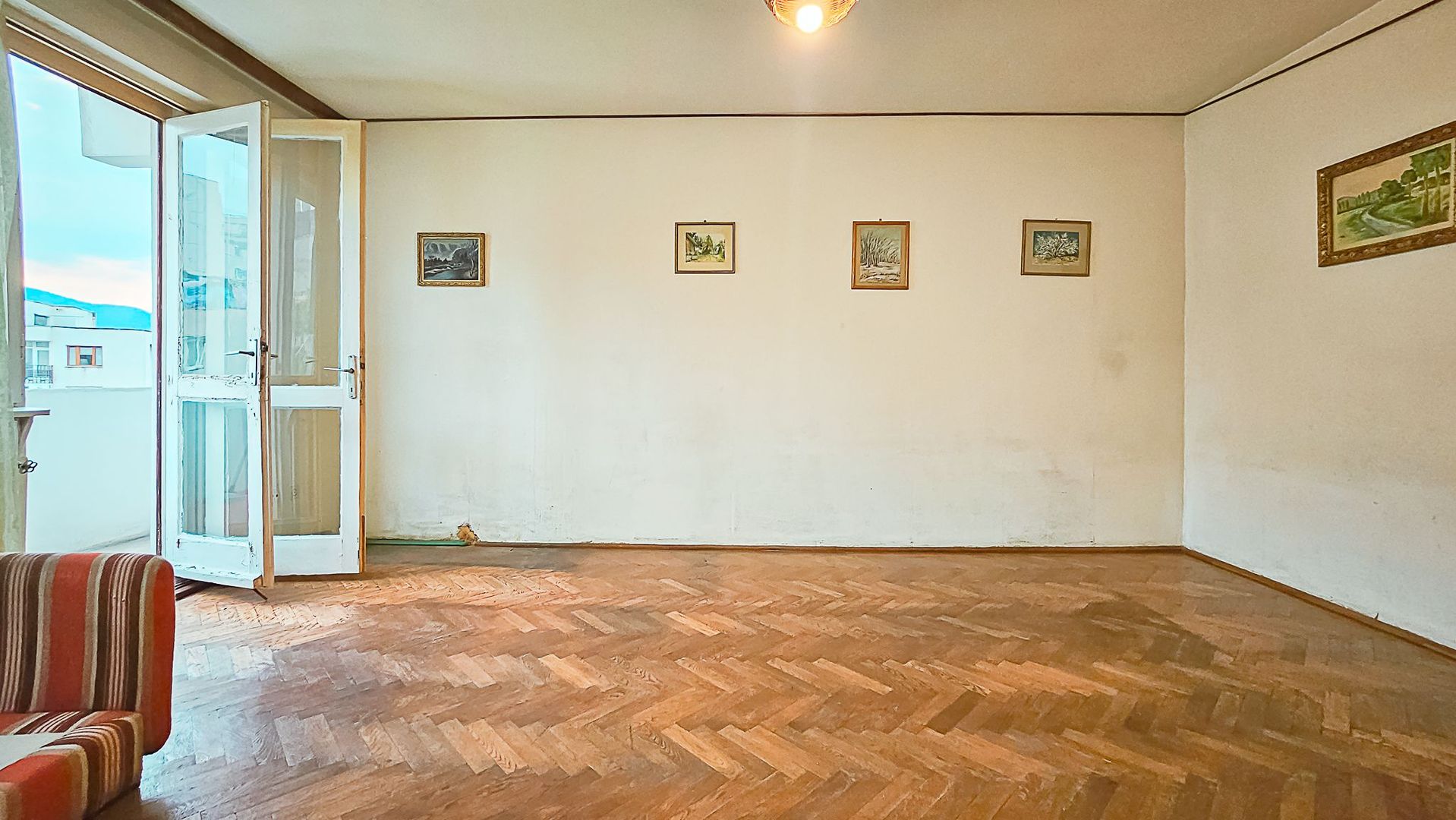 Centru Civic,  apartament spatios, cu pivniță,  garaj si priveliste frumoasă - Poză 11