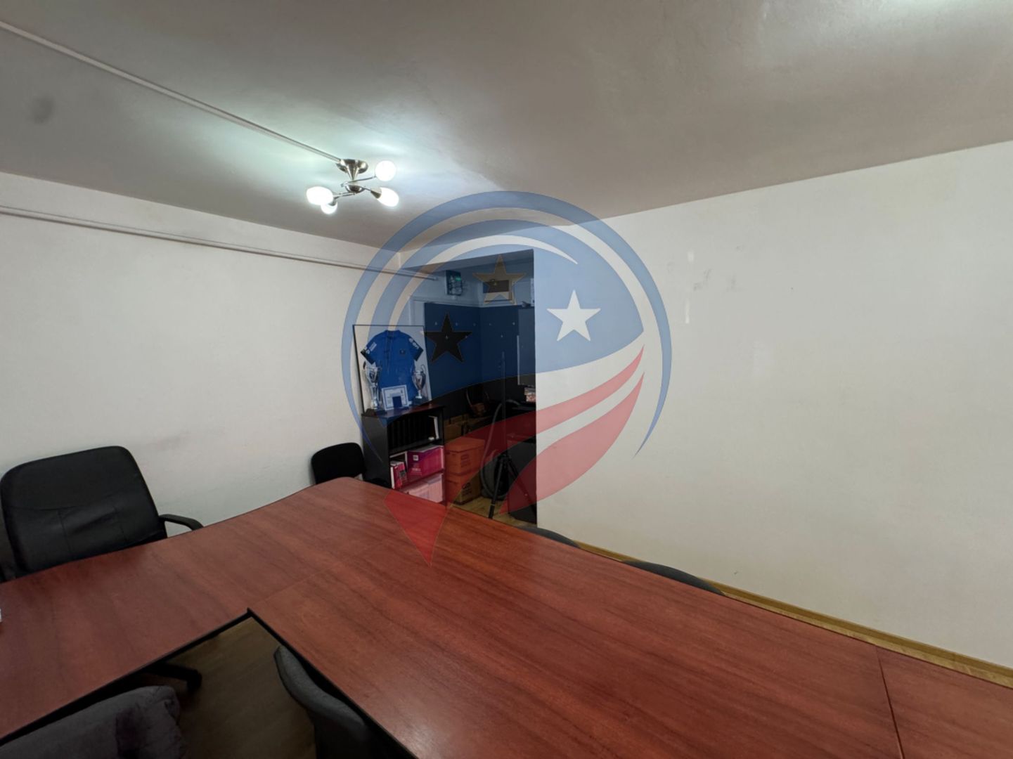 Spatiu birouri- apartament cu 2 camere Central - Poză 3