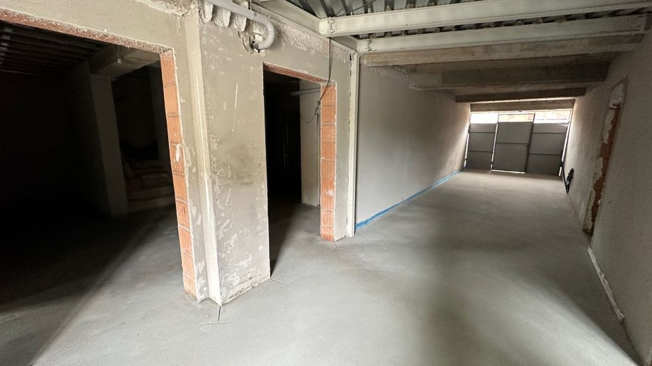 Cladire de birouri  Central pretabil activități medicale - Poză 24