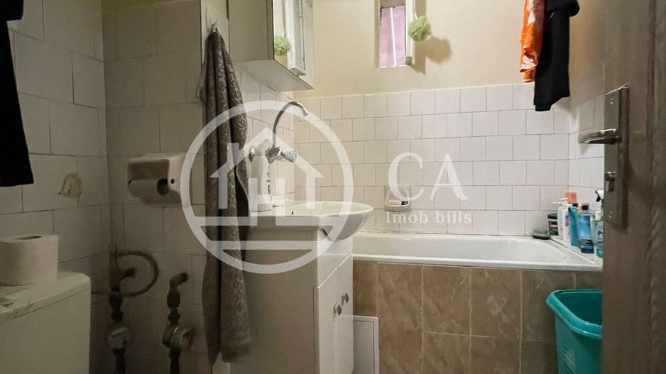 Apartament de vanzare cu 3 camere in Rogerius, Oradea - Poză 11