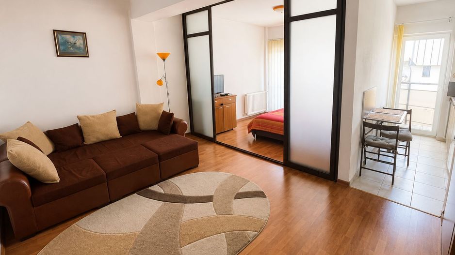 Etaj 1 | Apartament 40 mp cu bucătărie separată | Str. Stejarul - Poză 1