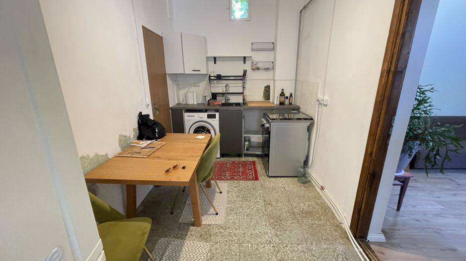 Casă la curte comuna în zona Balcescu - Poză 11