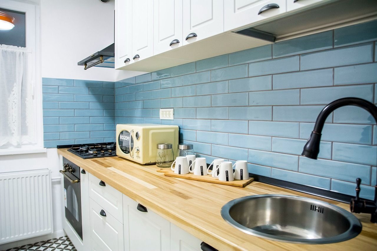 APARTAMENT  CU 3 CAMERE  CU VEDERE SPRE PIATA SF.GHEORGHE - Poză 6