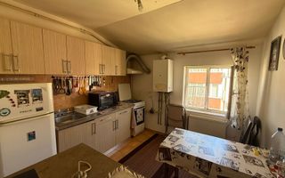 Apartament 2 camere, zona Dambovita, comision0% - Poză 4