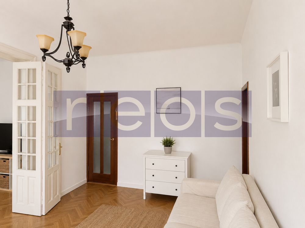 VANZARE  2  APARTAMENTE INDEPENDENTE  INTR-O VILA RENOVATA -144 mp - UNIRII - Poză 5