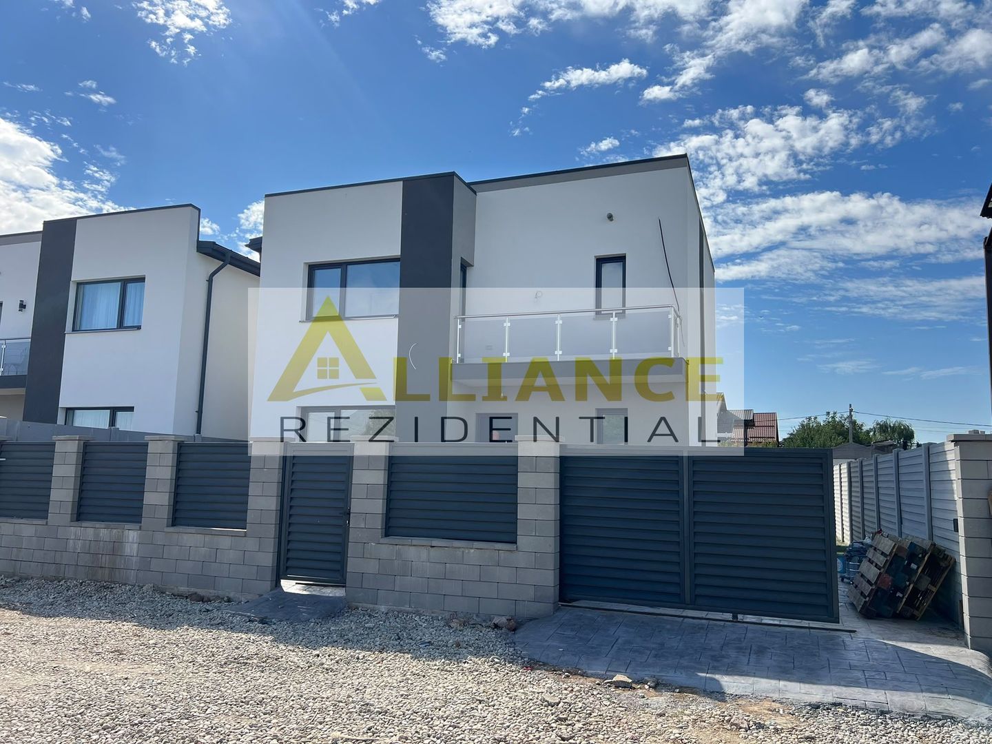 VILA INDIVIDUALA MODERNA SEMIMOBILATA -4 CAMERE-TEREN 375 MP - Poză 2