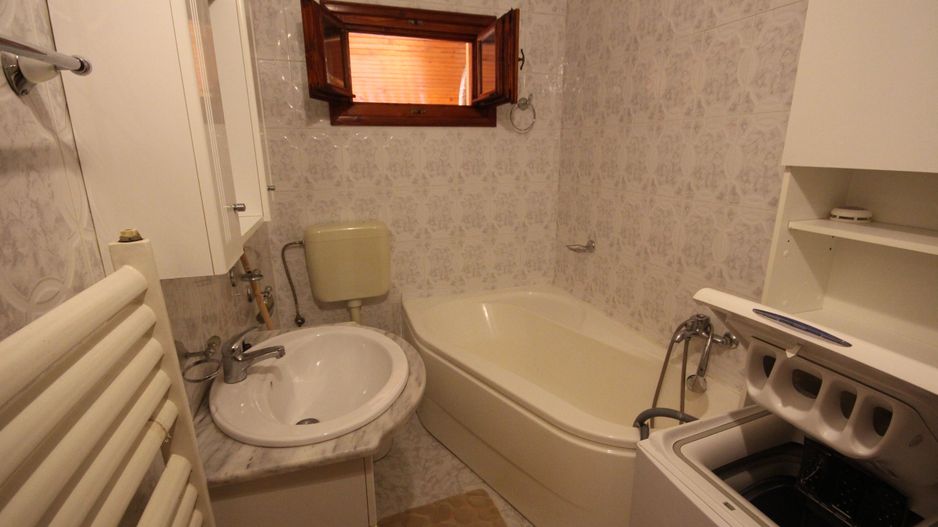 APARTAMENT SPATIOS  IN VILA - Poză 15