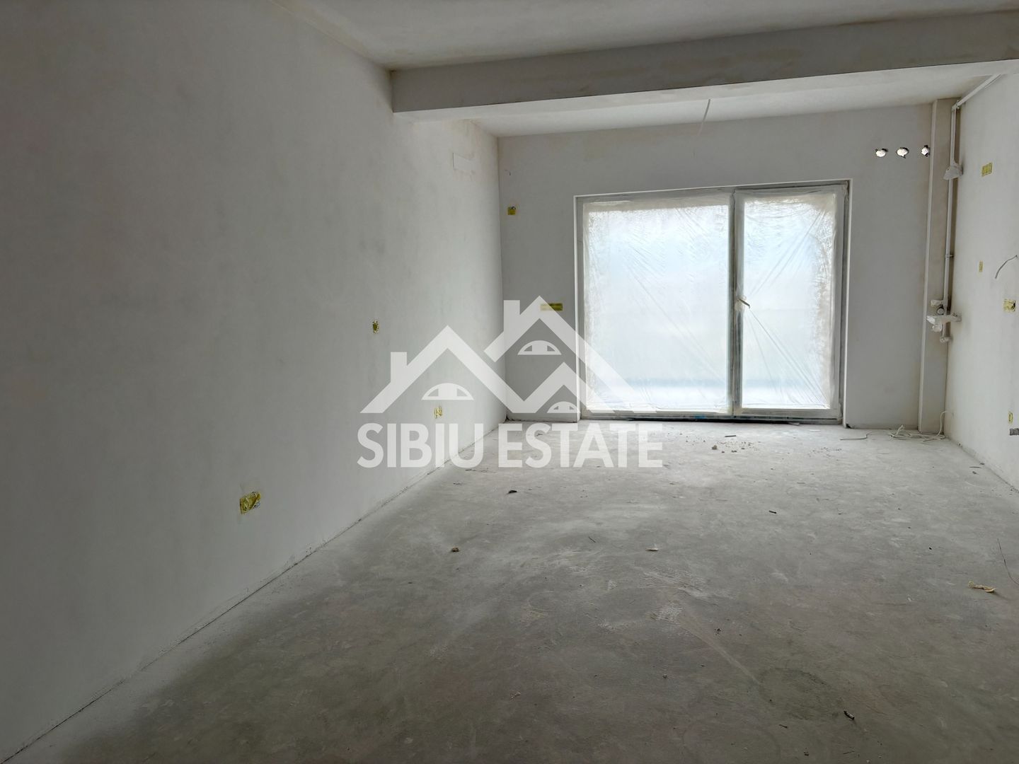 Apartament 2 camere, 54 mp + balcon 6 mp,la 10 min de centrul Sibiului - Poză 5
