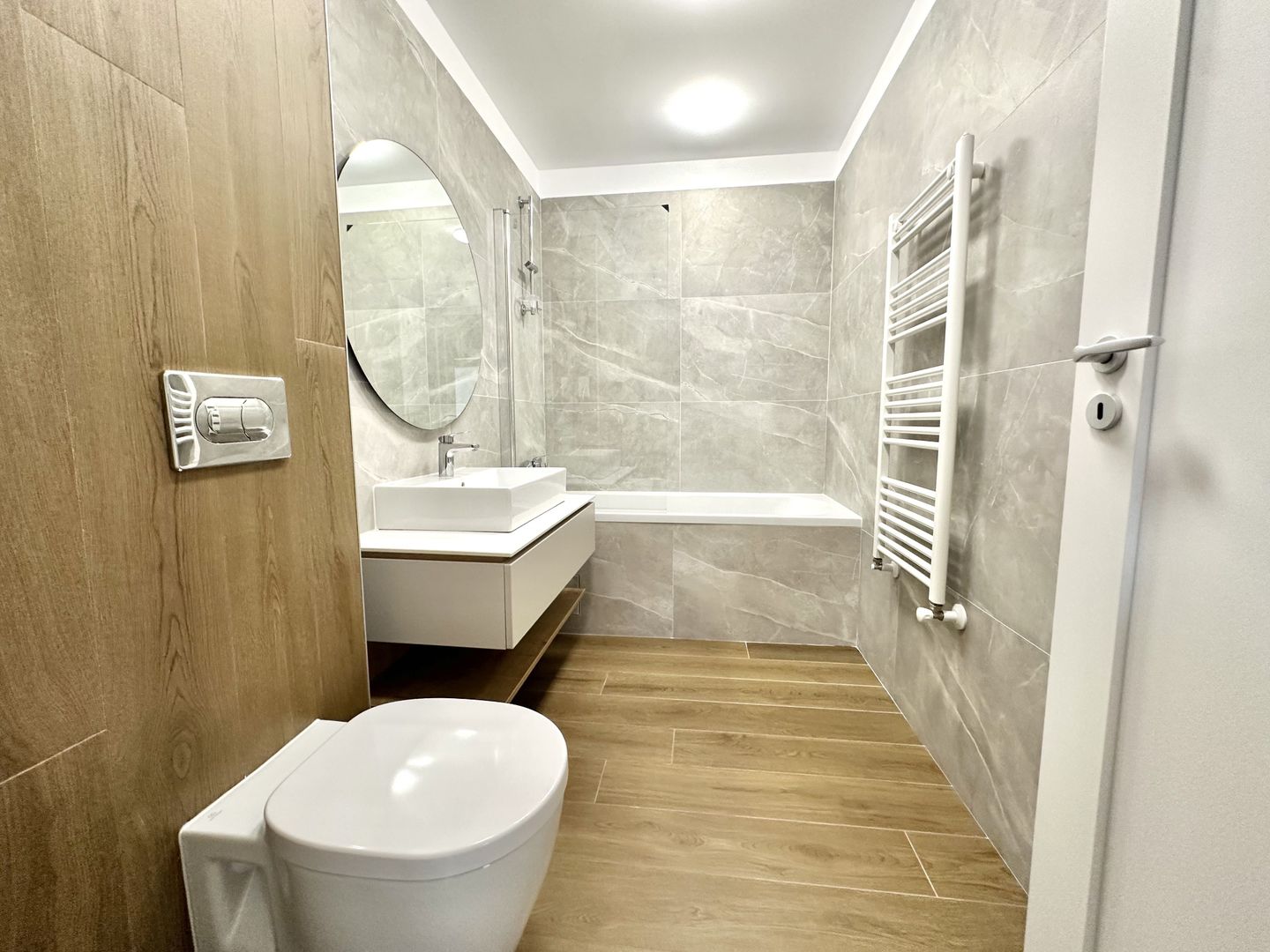 Apartament cu 3 camere decomandat de inchiriat, Urban Plaza - Poză 10