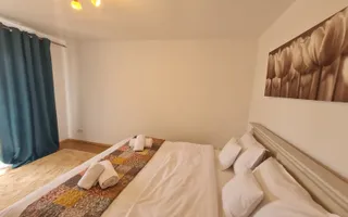 Vila spațioasă și recent renovată în Ghiroda! - Poză 43