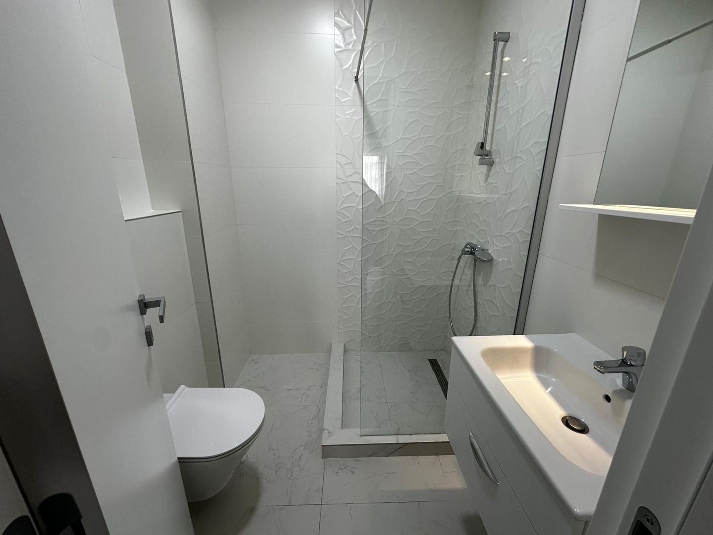 Apartament 2 camere lux decomadat cu loc de parcare Pipera Rond OMV - Poză 10