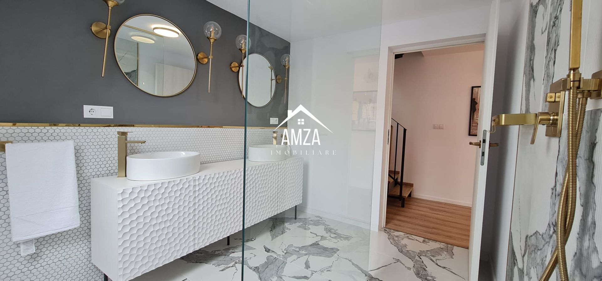 Vila spațioasă și elegantă de vânzare la intrarea în cartierul Turnișo - Poză 25
