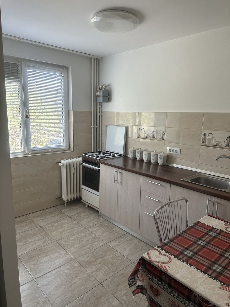 Apartament 2 camere Titan–Auchan, etaj 2/4, bloc reabilitat, mobilat utilat - Poză 4