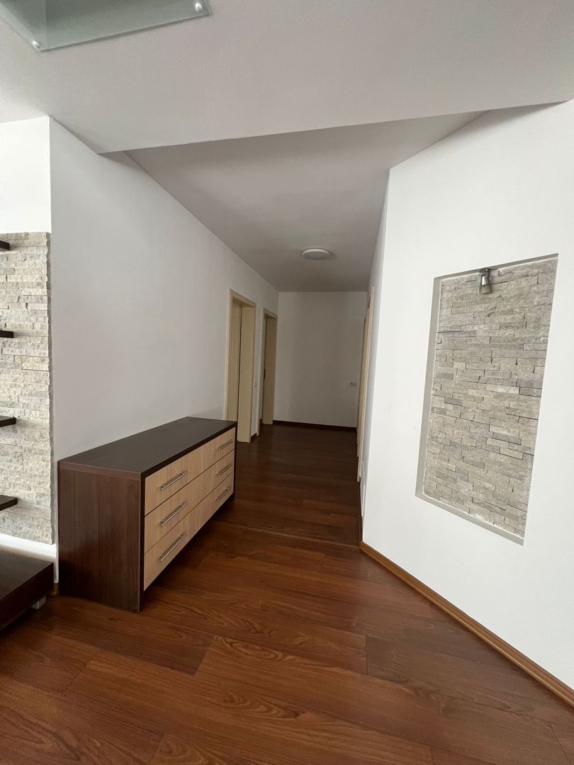 De inchiriat! Apartament spatios, zona exceptionala! - Poză 11