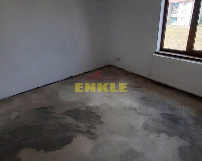 Casa parter + etaj 200 mp + teren 500 mp , Anl Ciusmea - Poză 5