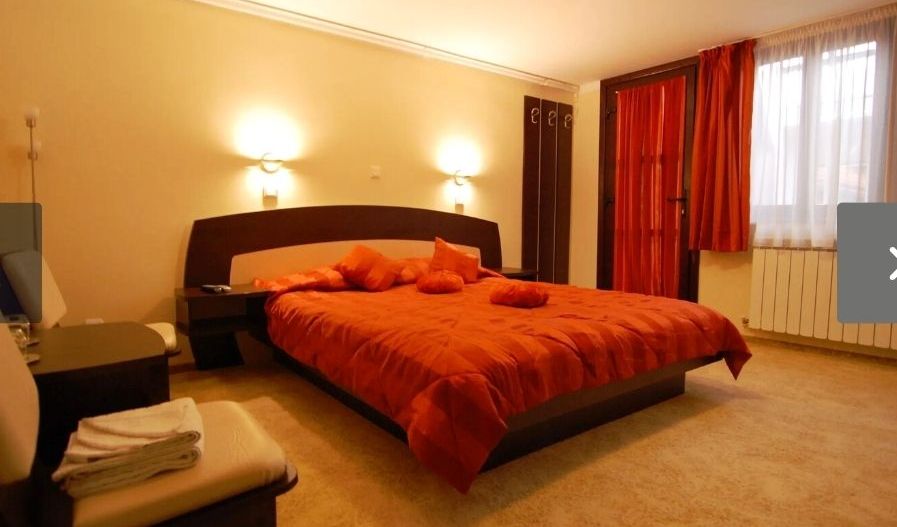 Pensiune cu 18 camere in centrul Brasovului - Poză 19